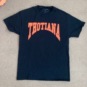 Oversized Thotiana t-shirt